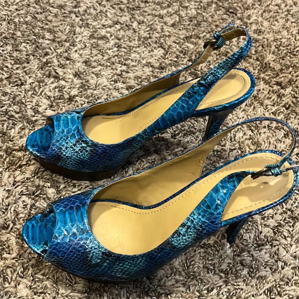 Nine West peep toe heels